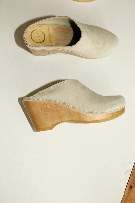 Chalk Suede New School Wedge