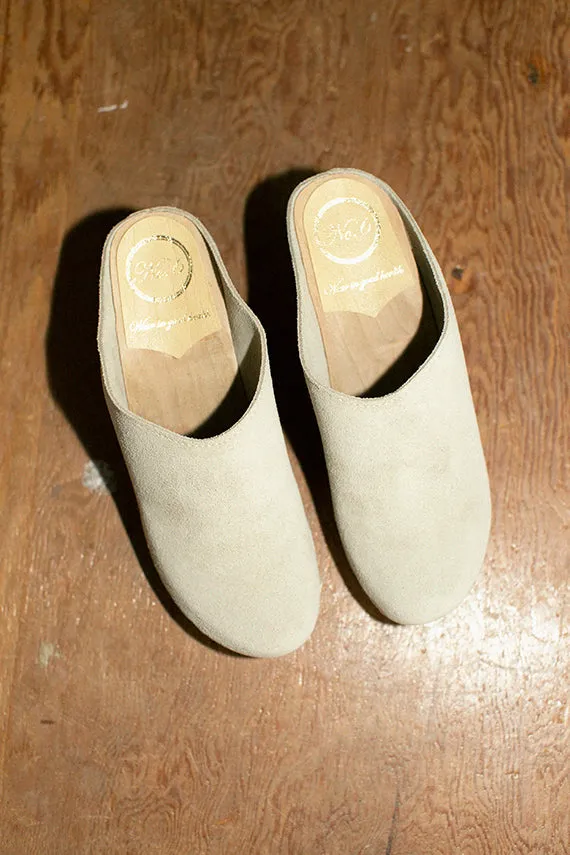 Chalk Suede New School Wedge