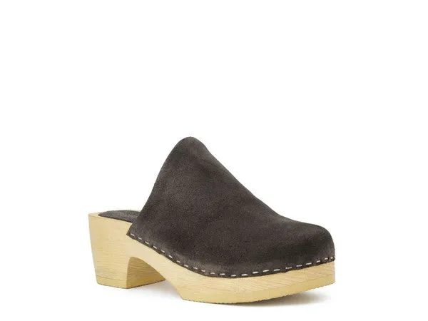 EM TAUPE SUEDE CLOGS