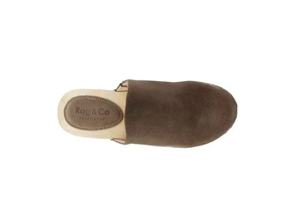 EM TAUPE SUEDE CLOGS