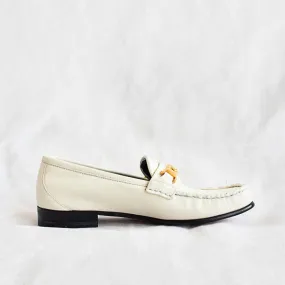 Gucci white leather loafer with gold chain, 36.5